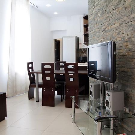 Your Comfortable Stay In Apartment Next To Opera House Lviv Luaran gambar