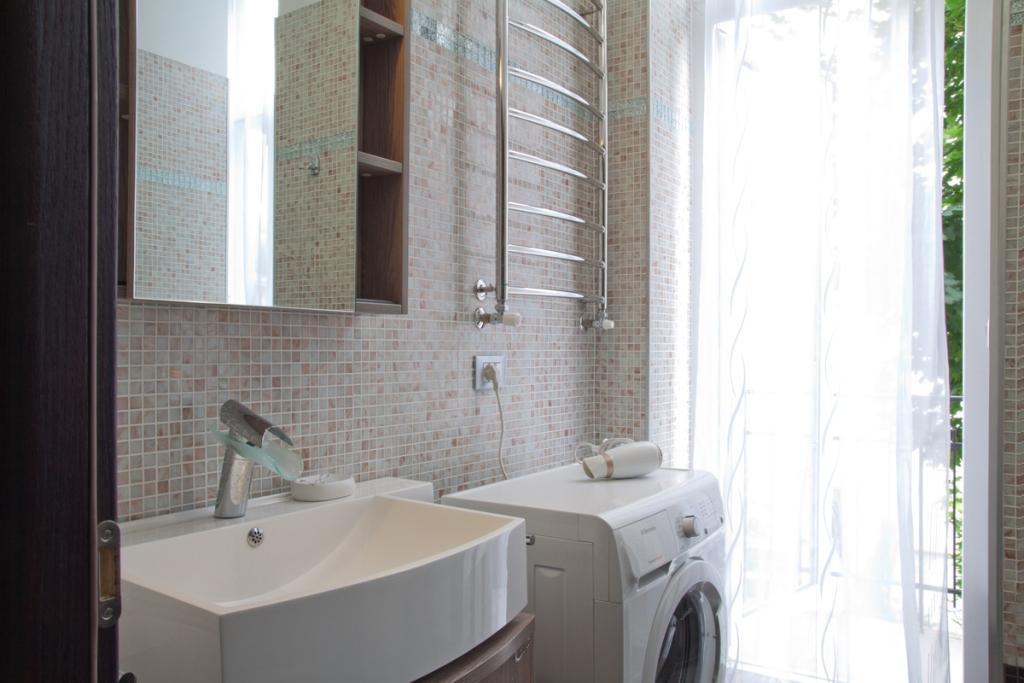 Your Comfortable Stay In Apartment Next To Opera House Lviv Luaran gambar